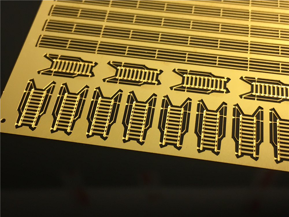 Corrimano e scala in PE fotoin - Photo Etch Brass recensione e prezzo