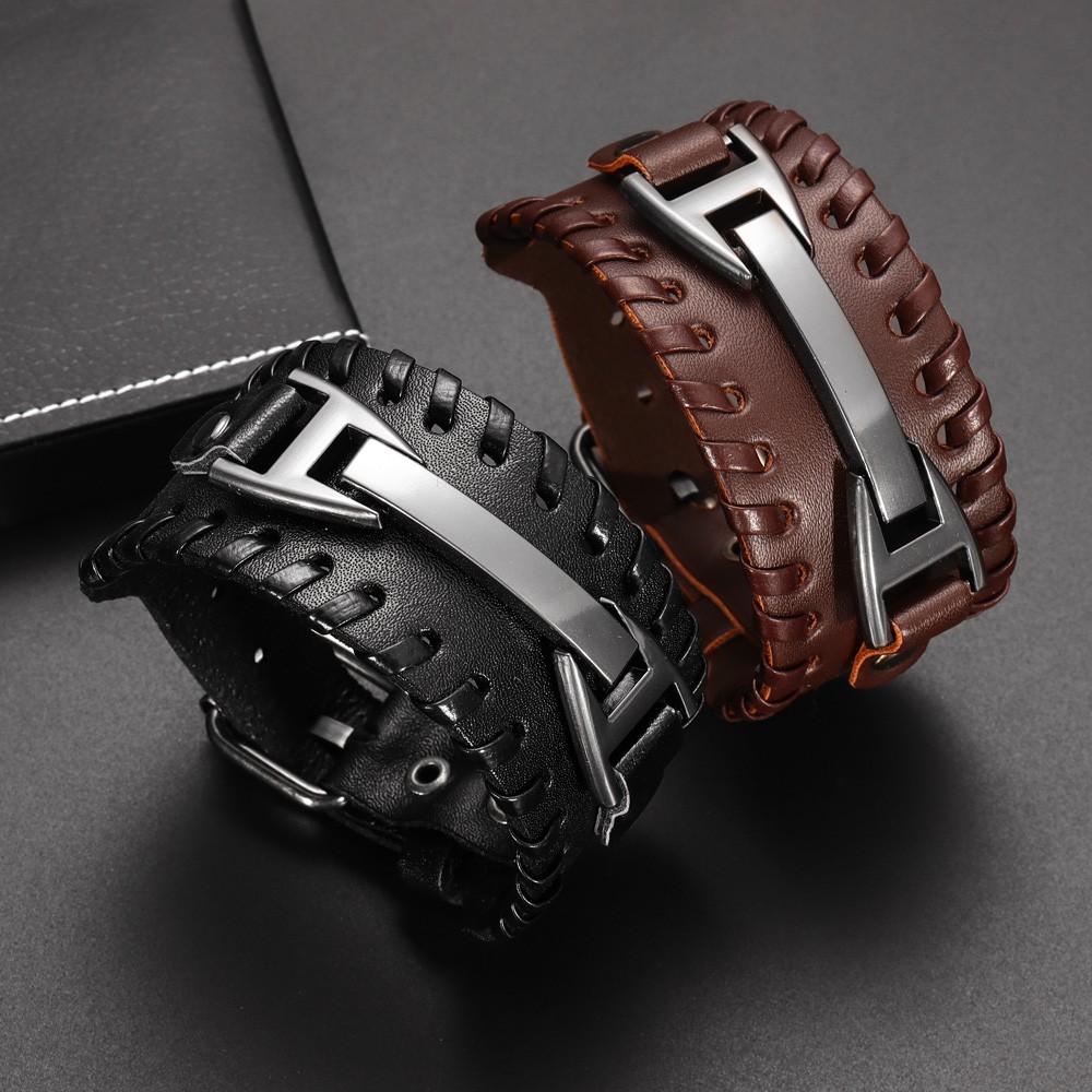 Bracciale in Pelle Stile Punk  - Model Kit Quick recensione e prezzo