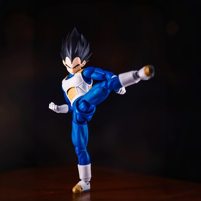 100% Originale Bandai S.H.Figu - Model Kit Vegeta recensione e prezzo